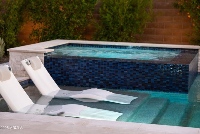 1463 E LODGEPOLE Drive, Gilbert, AZ 85298