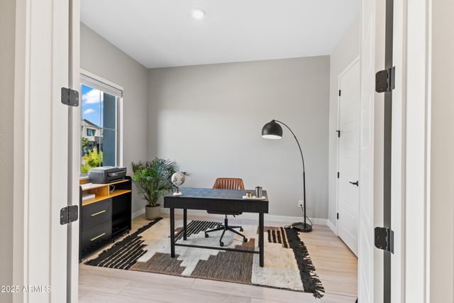 1463 E LODGEPOLE Drive, Gilbert, AZ 85298