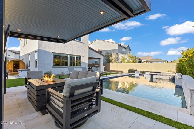 1463 E LODGEPOLE Drive, Gilbert, AZ 85298