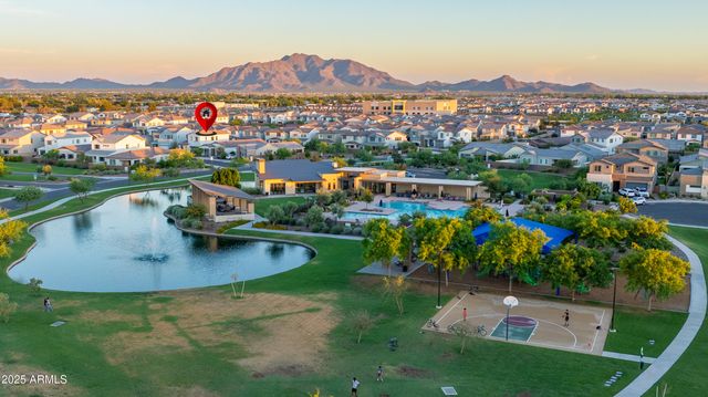 1463 E LODGEPOLE Drive, Gilbert, AZ 85298