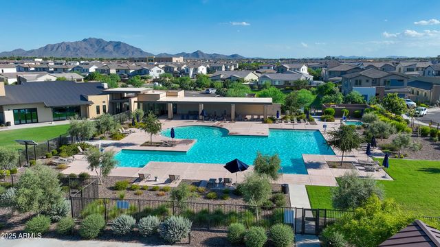 1463 E LODGEPOLE Drive, Gilbert, AZ 85298