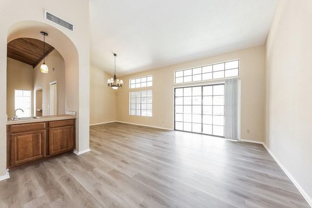 6709 W Topeka Drive, Glendale, AZ 85308