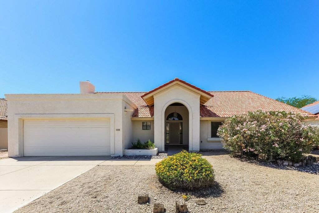 6709 W Topeka Drive, Glendale, AZ 85308