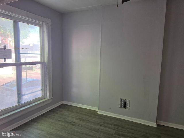 606 N ASHBURTON ST, Baltimore, MD 21216