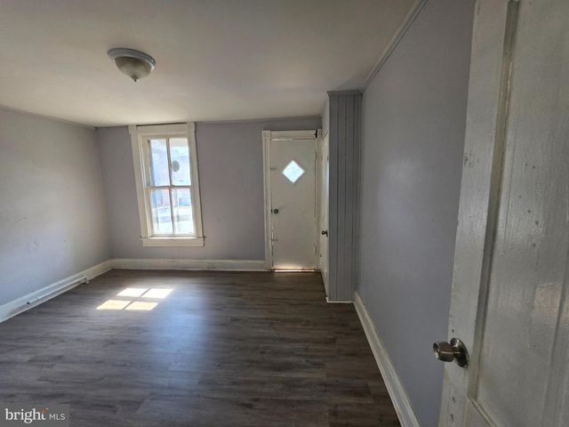 606 N ASHBURTON ST, Baltimore, MD 21216