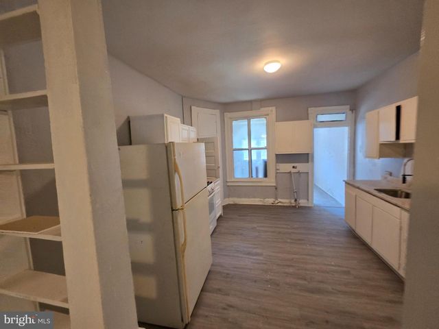 606 N ASHBURTON ST, Baltimore, MD 21216