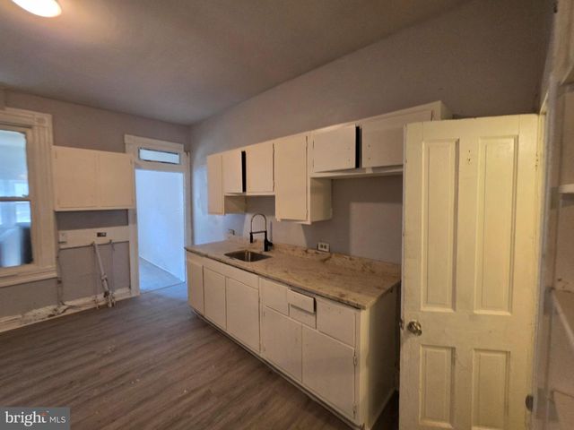 606 N ASHBURTON ST, Baltimore, MD 21216