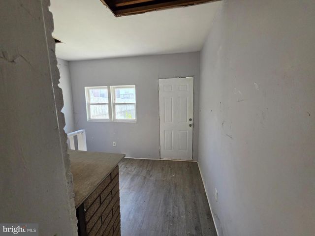606 N ASHBURTON ST, Baltimore, MD 21216