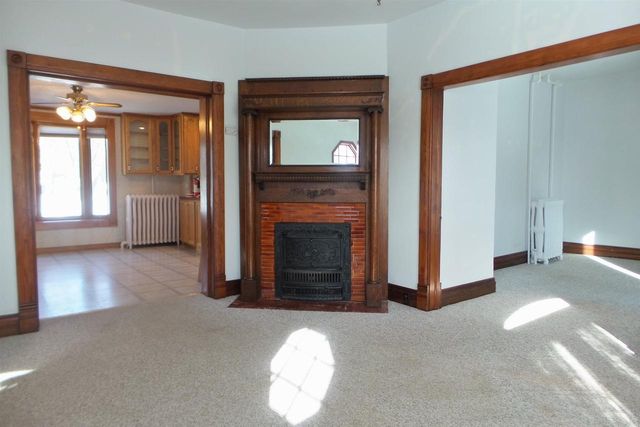 122 W SPRUCE STREET, Abbotsford, WI 54405