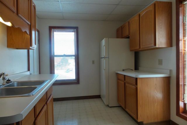 122 W SPRUCE STREET, Abbotsford, WI 54405