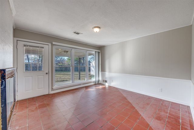 1520 W Monterey Street, Denison, TX 75020