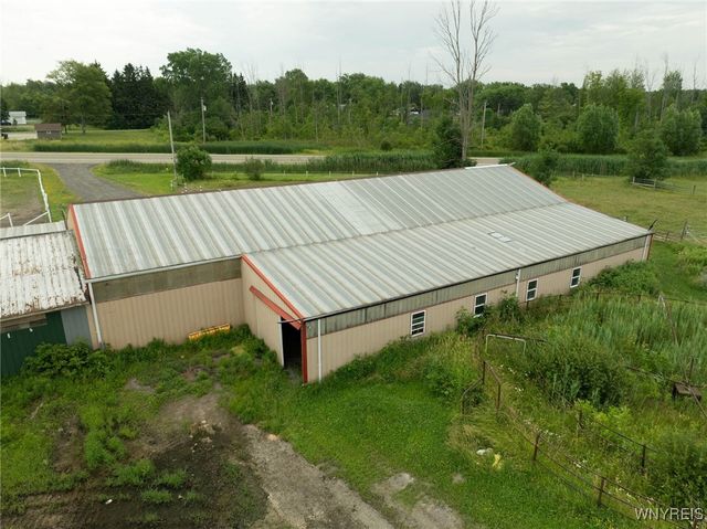 7452 Southwestern Boulevard, Evans, NY 14047