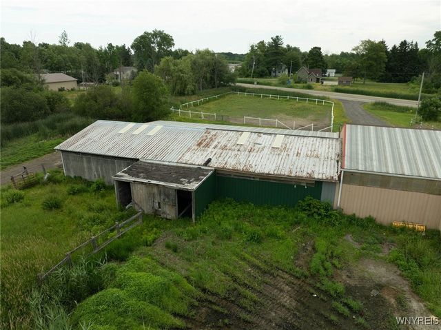 7452 Southwestern Boulevard, Evans, NY 14047