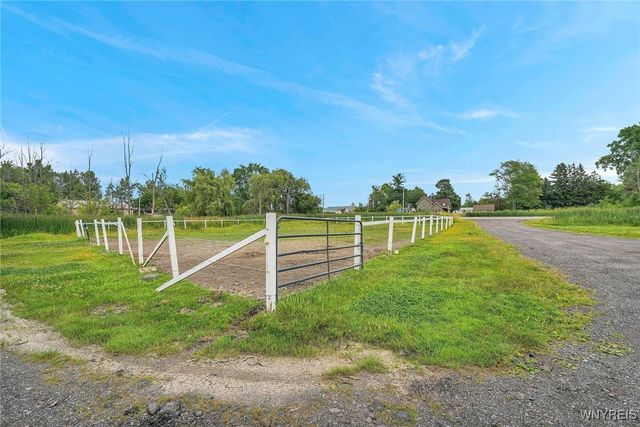 7452 Southwestern Boulevard, Evans, NY 14047