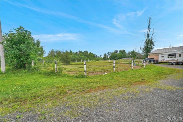 7452 Southwestern Boulevard, Evans, NY 14047