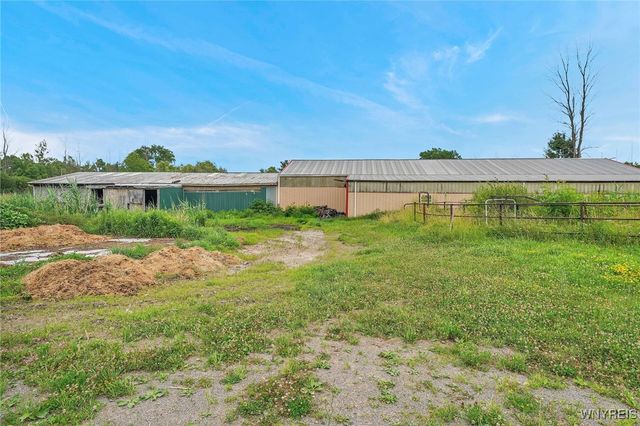 7452 Southwestern Boulevard, Evans, NY 14047