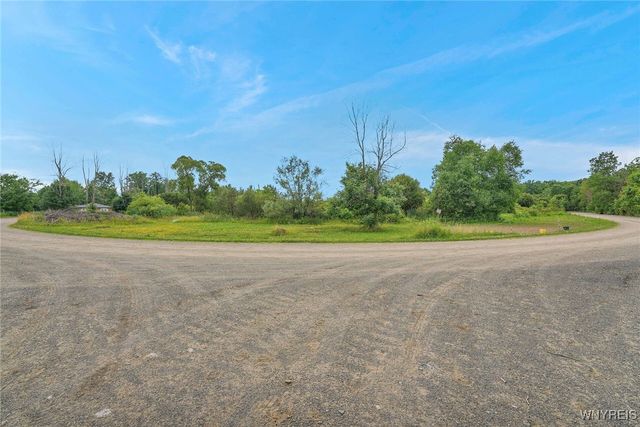 7452 Southwestern Boulevard, Evans, NY 14047