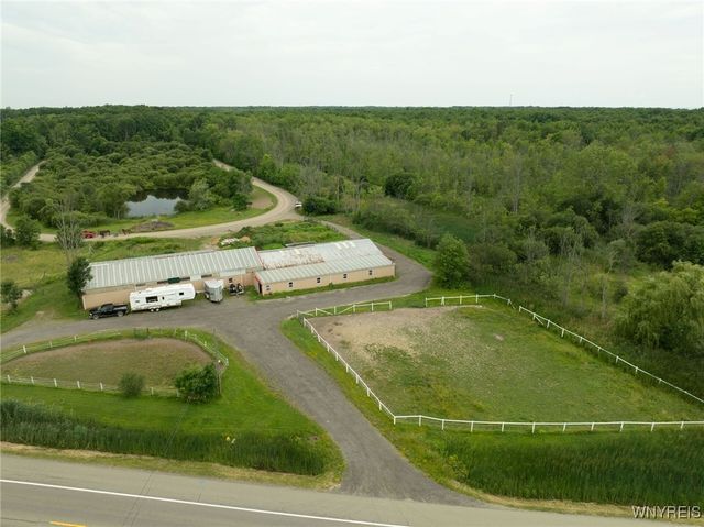 7452 Southwestern Boulevard, Evans, NY 14047