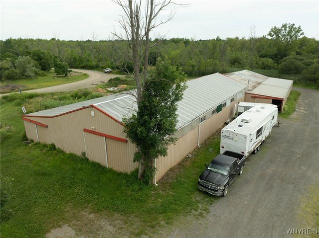 7452 Southwestern Boulevard, Evans, NY 14047