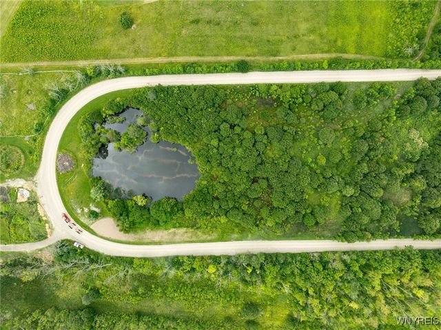 7452 Southwestern Boulevard, Evans, NY 14047