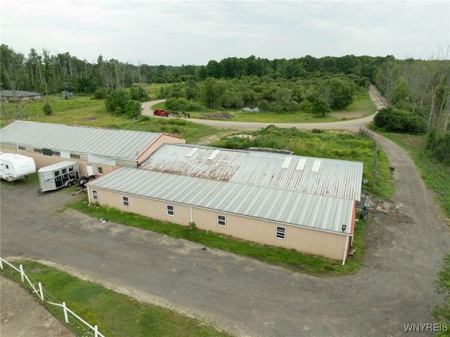 7452 Southwestern Boulevard, Evans, NY 14047