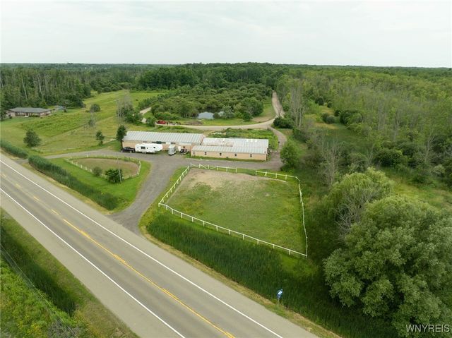 7452 Southwestern Boulevard, Evans, NY 14047