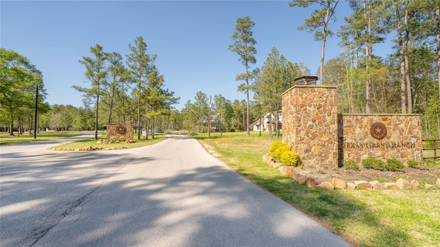 000 Bighorn Road, Huntsville, TX 77358