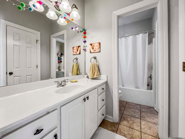 10251 Crooked Creek Ln, Denham Springs, LA 70726