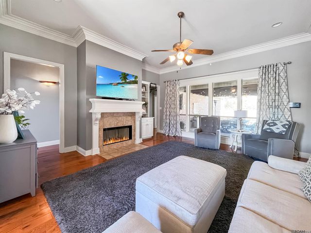 10251 Crooked Creek Ln, Denham Springs, LA 70726