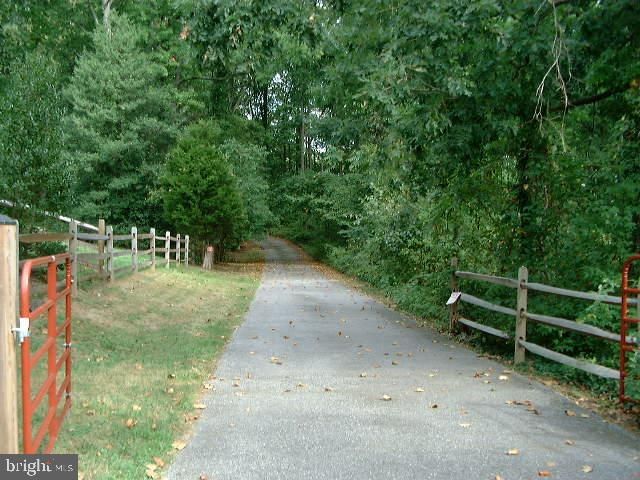 27 OLD SOUTH RIVER RD, Edgewater, MD 21037