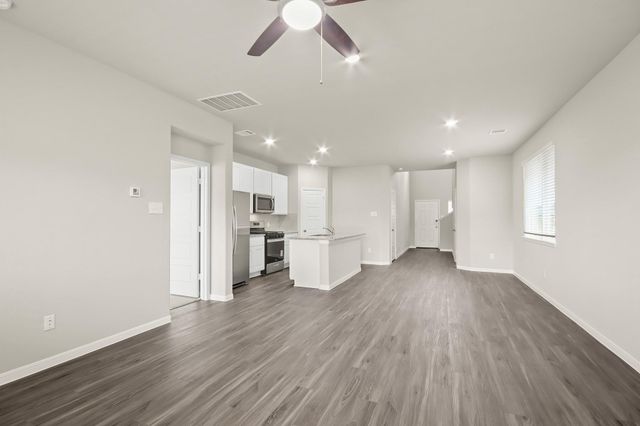 3850 Avalon Lane, Conroe, TX 77301