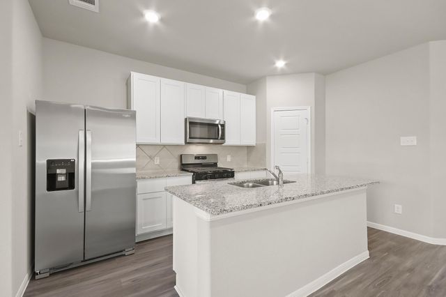 3850 Avalon Lane, Conroe, TX 77301