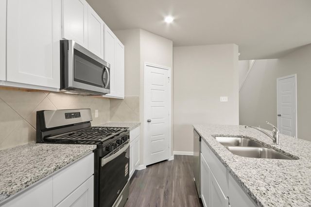 3850 Avalon Lane, Conroe, TX 77301