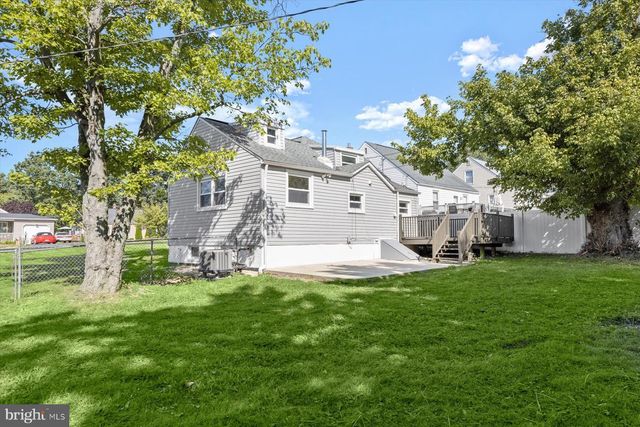 8215 BON AIR RD, Baltimore, MD 21234