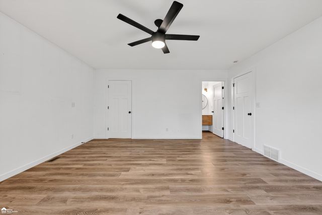 5881 Lake Crest Drive, Oregon Twp, MI 48421