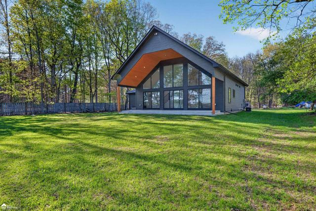 5881 Lake Crest Drive, Oregon Twp, MI 48421