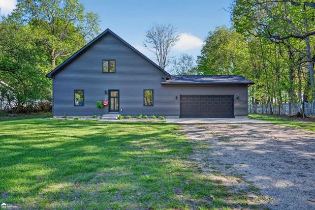 5881 Lake Crest Drive, Oregon Twp, MI 48421