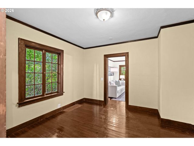 4315 Sw FLOWER St, Portland, OR 97221