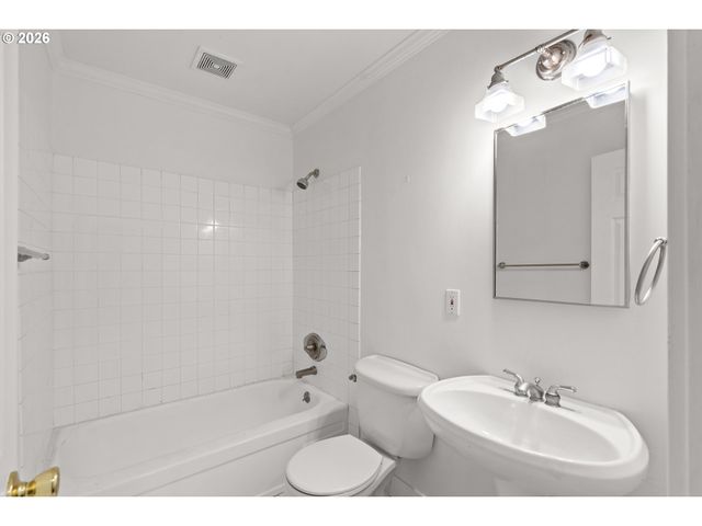 4315 Sw FLOWER St, Portland, OR 97221