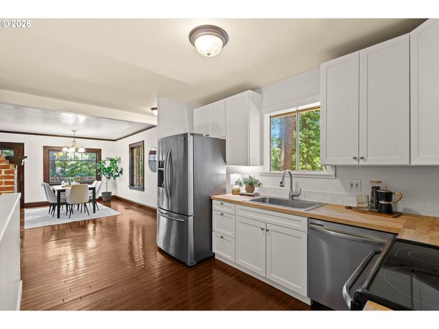 4315 Sw FLOWER St, Portland, OR 97221