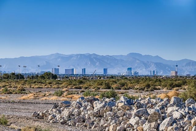 338 Larksong Avenue, Henderson, NV 89011