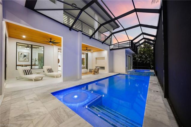 135 7th ST N, Naples, FL 34102