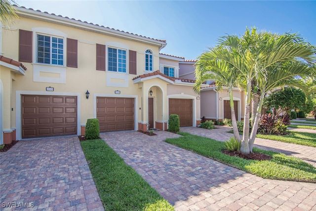20230 Estero Gardens CIR 206, Estero, FL 33928