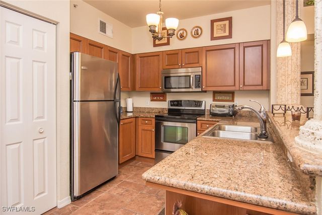 20230 Estero Gardens CIR 206, Estero, FL 33928