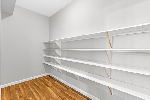 3925 Mckinley Street, Houston, TX 77051