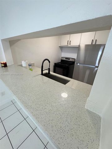 505 NE 30th St 502, Miami, FL 33137