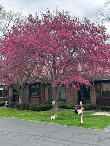 6348 Greenway Drive SE, Grand Rapids, MI 49546