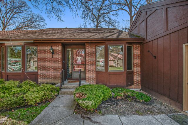 6348 Greenway Drive SE, Grand Rapids, MI 49546