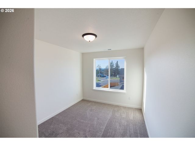 16159 Serres Farm Way, Oregon City, OR 97045