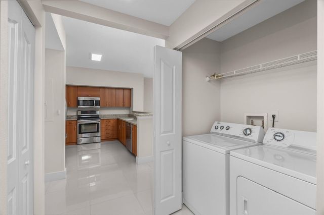 250 NE 3rd Avenue 1305, Delray Beach, FL 33444